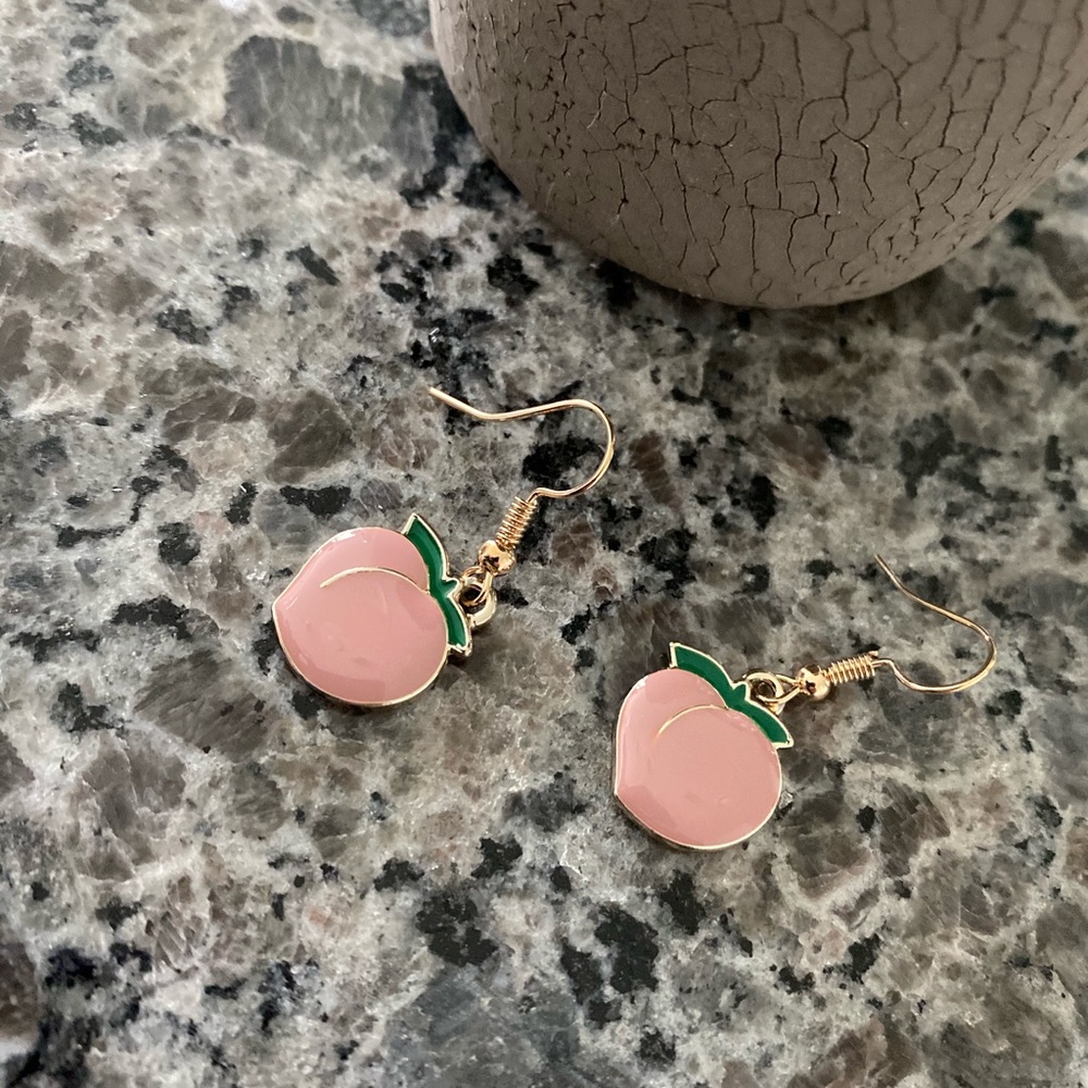🍑 earrings